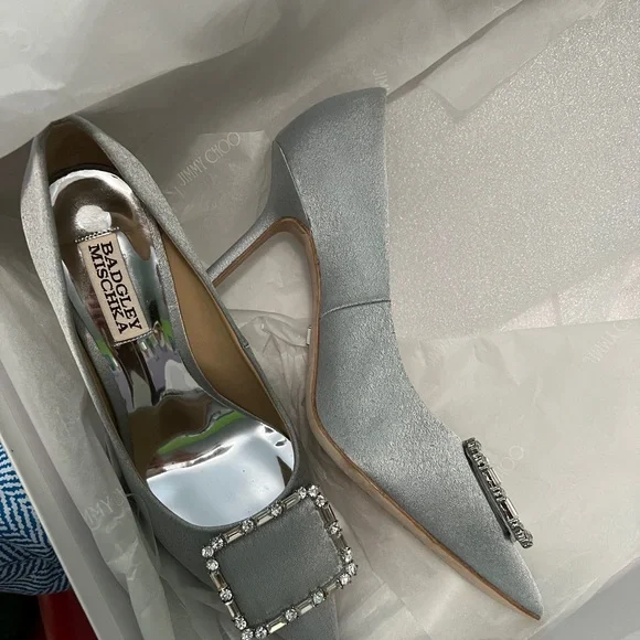 NWOT Badgley Mischka Glittering Silver Heels - Picture 3 of 8